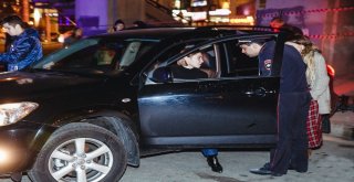 Rusyada Sokak Defilesine Polis Engeli
