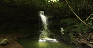 Artvinin Murgul İlçesinde Biri Yapay Biri Doğal İki Şelale Büyük İlgi Görüyor