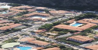 Plaja Ulaşmak İçinçin Kilometrelerce Uürüdüler