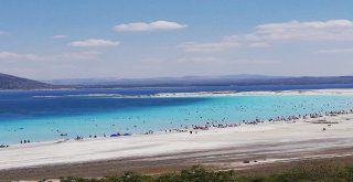 Türkiyenin Maldivleri Salda Gölüne Ziyaretçi Akını