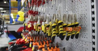 Konyanın En Büyük Endüstriyel Yapı Marketi Açıldı