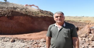 Define Ararken Mezarlıkları Tahrip Ettiler