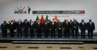 Erdoğan Brıcs Zirvesinde Aile Fotoğrafına Katıldı