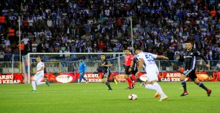 Spor Toto Süper Lig: B.b. Erzurumspor: 1 - Beşiktaş: 0 (İlk Yarı)