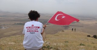 Mardinde 15 Temmuz Şehitlerini Paraşütle Atlayarak Andılar