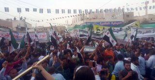 İdlibde Esad Karşıtı Protesto