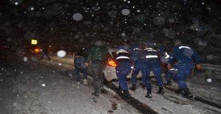 Antalya-Konya Karayolunda Kar Kalınlığı 15 Santimetreye Ulaştı