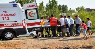 Kaza Yapan Sürücüyü Kurtarmak İçin Seferber Oldular