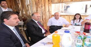 Hayırsever İşadamı Rauf Azaktan İmam Hatip Ortaokulu