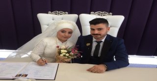 26 Çift Toplu Nikah Töreniyle Dünya Evine Girdi