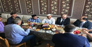 Türk Konsolosluğu Rusyadaki Ahıskalılarla Bayramlaştı