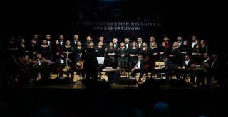 Kayseride Yıl Sonu Konserine Başkan Çelik De Katıldı