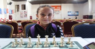 Elazığda Satranç Turnuvasına Büyük İlgi
