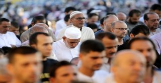 Dünya Müslümanları Bayram Namazında Buluştu