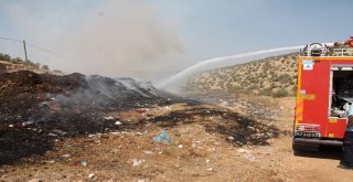 Midyatta Ormanlık Alanda Çıkan Yangın Sürüyor