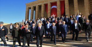 Bakan Soylu Gazilerle Birlikte Anıtkabirde