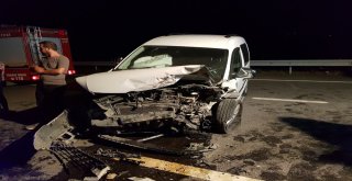 Ters Şeritte Kafa Kafaya Çarpıştılar: 3Ü Çocuk 7 Yaralı