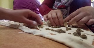 (Özel) Köylüler İmece Usulü Külliye Yapıyor