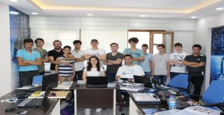 (Özel Haber) Türkiye Genç Yazılımcılarını Yetiştiriyor