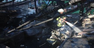 Tatilciler Alev Alev Yanan Kafeyi Endişeli Gözlerle İzledi