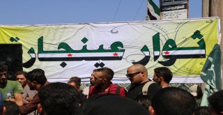 Suriyelilerden İdlib İçin Protesto