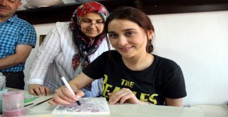 Sanatçı Elif Kaya: Kütahya, Sanat Ve Sanatçı Şehri