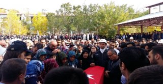 Şehit Polis Okulu Öğrencisi Adilcevazda Toprağa Verildi