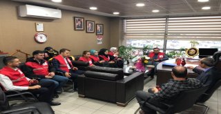 Genç Kızılaycılar İtfaiyecileri Unutmadı