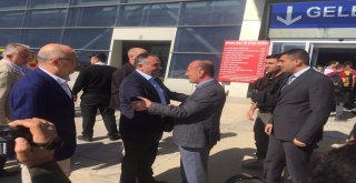 Başkan Ay Yüksekovaya Gitti