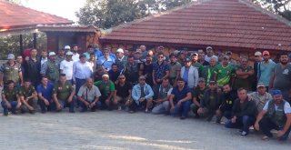 Kıyasıya Yarışan Balıkçılar Sosyal Mesaj Verdi