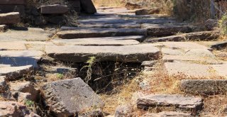 (Özel) Antik Kentteki 2 Bin 800 Yıllık Su Sistemi Günümüze Taş Çıkartıyor
