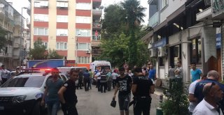 Alkollü Şahıs, Kendisini İçeri Almayan Lokantacıyı Bıçakladı