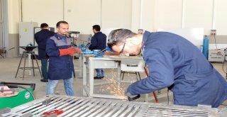 Gso-Mem Uygulamalı Eğitimlerle Sanayiye Nitelikli İş Gücü Kazandırıyor