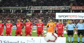 Spor Toto Süper Lig: Dg Sivasspor: 0 - Fenerbahçe: 0 (İlk Yarı)