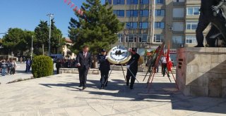 29 Ekim Cumhuriyet Bayramı Burdurda Çelenk Sunumuyla Başladı