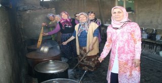 15 Yıllık Aşure Geleneği Devam Ediyor