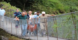 Ayağı Kırılan Arap Turist İçin Seferber Oldular