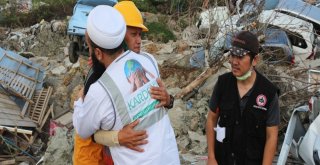 Kardeşeli Endonezya İçin Acil Yardıma Devam Ediyor