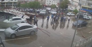Çatının Uçma Anı Güvenlik Kameralarına Yansıdı