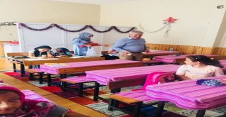 Başkan Yılmazdan Kuran Kursu Öğrencilerine Hediye