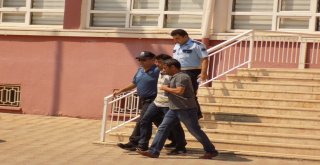 Eski Eşinin Yüzünü Şişeyle Parçaladı