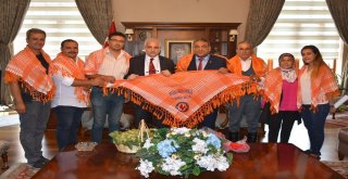 Yörük Türkmen Derneğinden Vali Güvençere Davet
