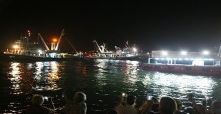 Kocaelide Balıkçılar Havai Fişeklerle Vira Bismillah Dedi