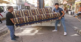 Öğrenciler Geldi, İkinci El Eşya Satan Esnafların Yüzü Güldü