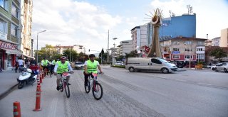 Belediye Meclis Üyeleri Toplantıya Bisikletle Gitti