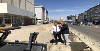 Belediye Başkanı Seçen, Millet Caddesinde Alt Yapı Çalışmalarını İnceledi