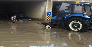 Keşanda Şiddetli Yağmur Sokakları Göle Çevirdi
