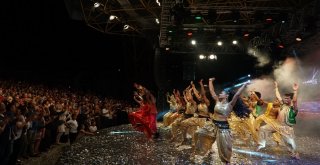 Bursa Festivalinde  Passage To Bollywood Rüzgarı