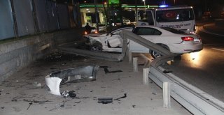 Beyoğlunda Kaza Yapan Sürücü Aracını Bırakıp Kaçtı