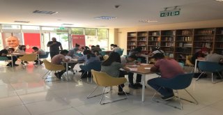 Ümraniye Belediyesi 120 Öğrenciyi Üniversiteli Yaptı